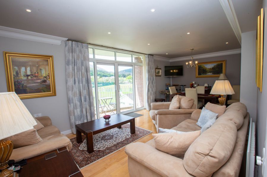 6 Parklands