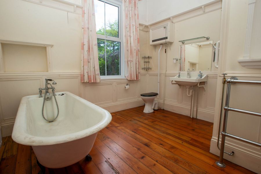 Aurora, 25 Bryansford Road