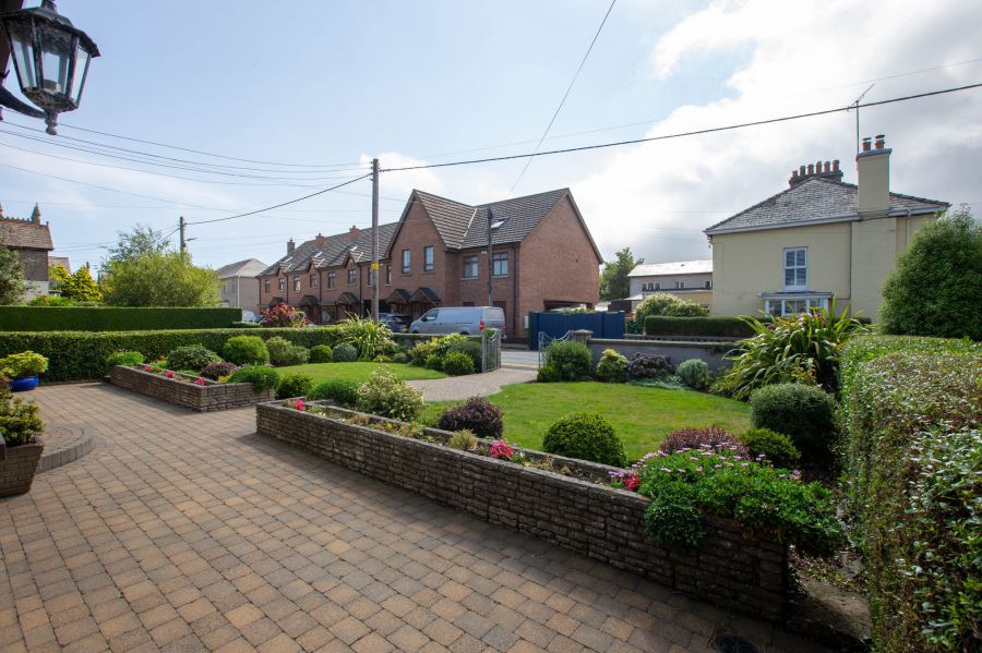 11 Bryansford Gardens