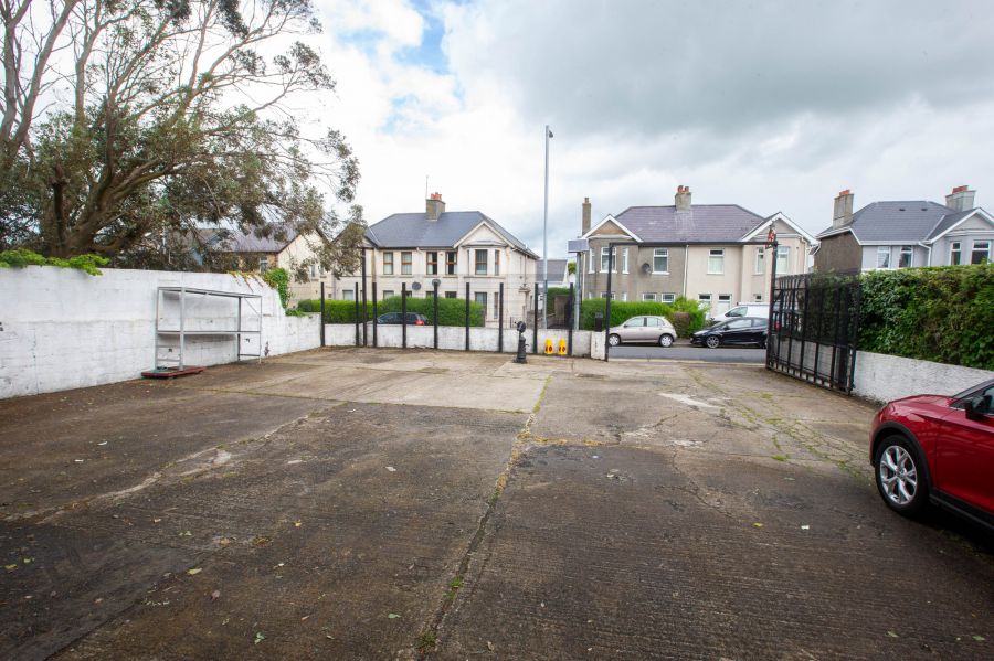 11 Bryansford Gardens