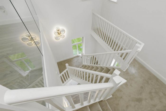 THE CLOCK TOWER APARTMENT, 4 Crosby House