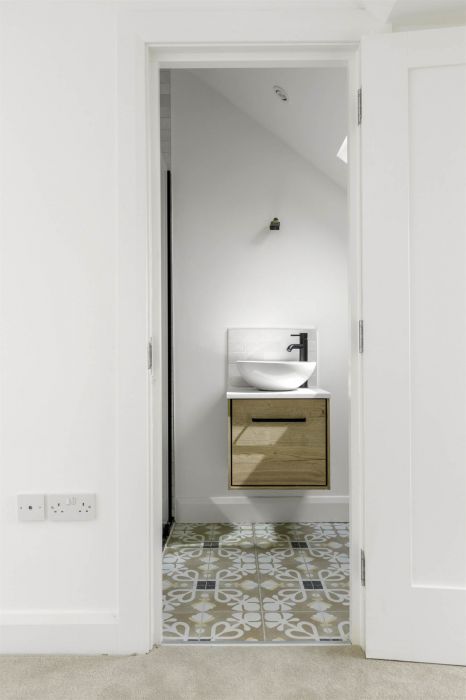 THE CLOCK TOWER APARTMENT, 4 Crosby House