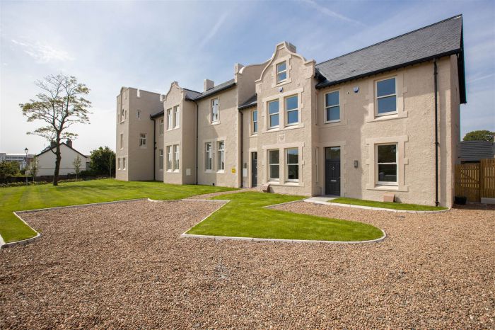 THE CLOCK TOWER APARTMENT, 4 Crosby House