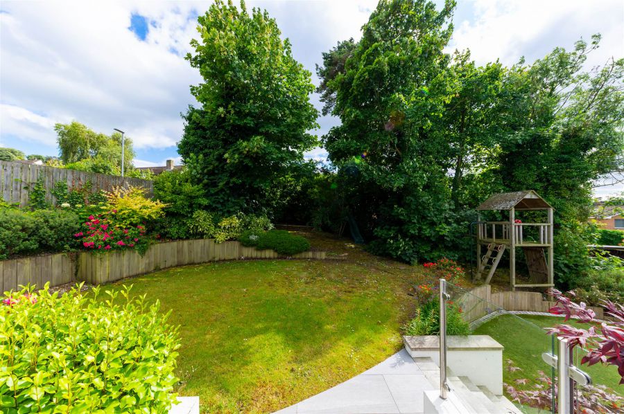 2 Kintyre Avenue