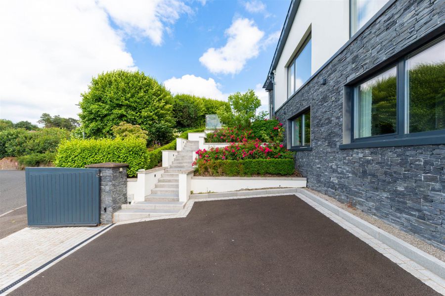 2 Kintyre Avenue