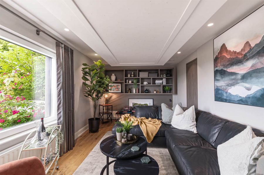 2 Kintyre Avenue