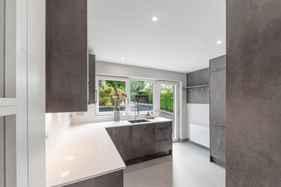 2 Kintyre Avenue