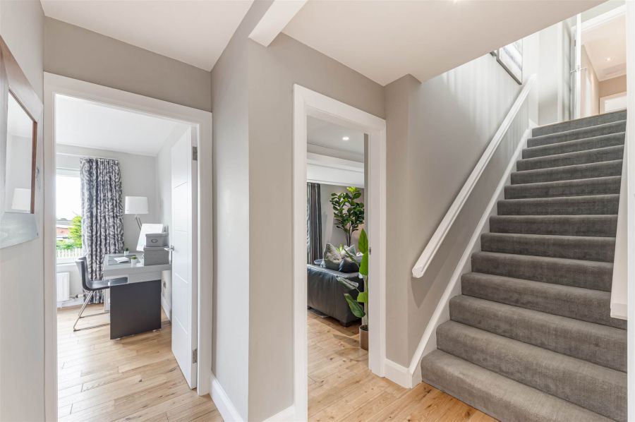 2 Kintyre Avenue
