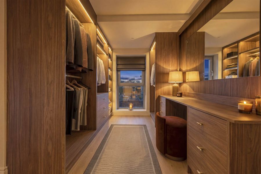 Townhouse with private elevator, 3 Priory Gate