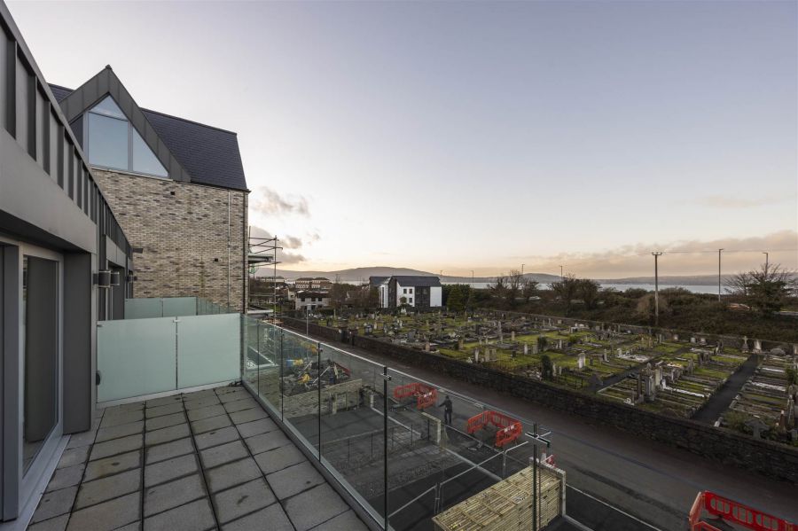 Townhouse with private elevator, 3 Priory Gate