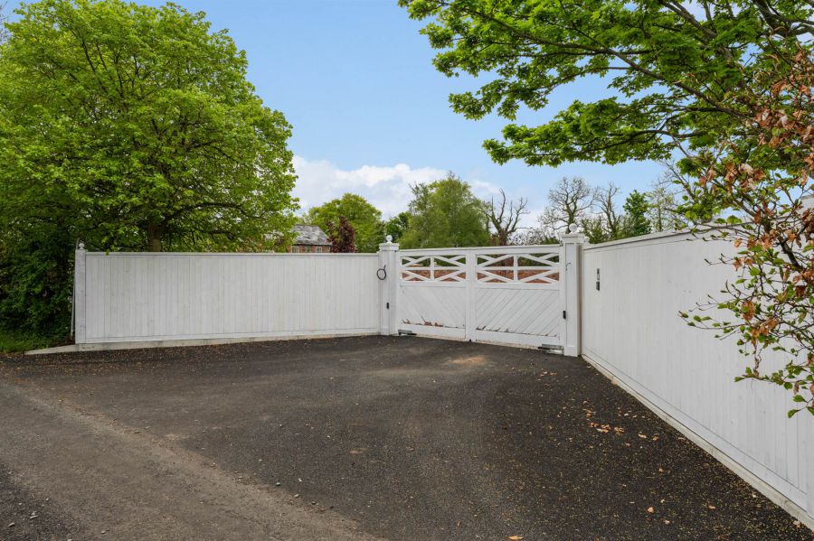 Islandreagh, 2 Islandreagh Road