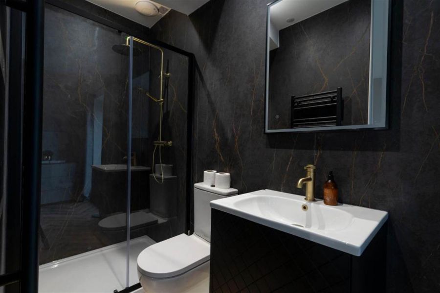 The Penthouse, 3 , 37 West