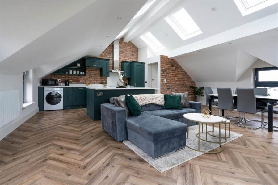 The Penthouse, 3 , 37 West