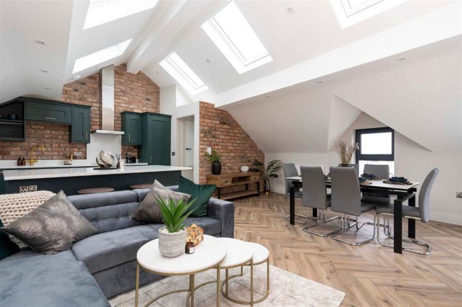 The Penthouse, 3 , 37 West