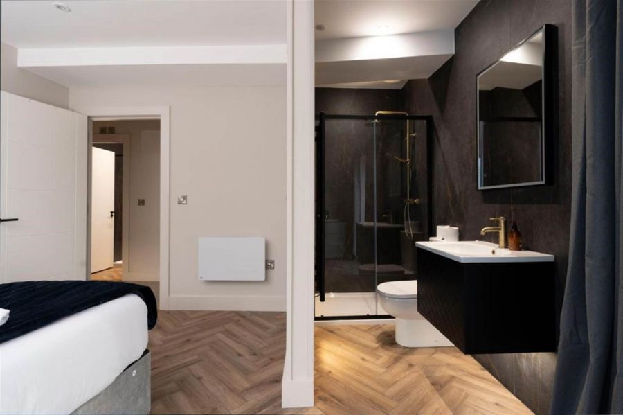 The Penthouse, 3 , 37 West