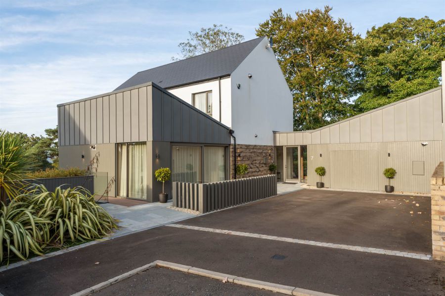 7 Twisel Brae Lane