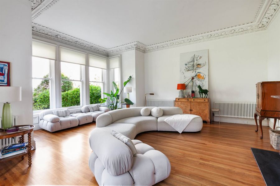 Tudor Hall, 5 Tudor Park