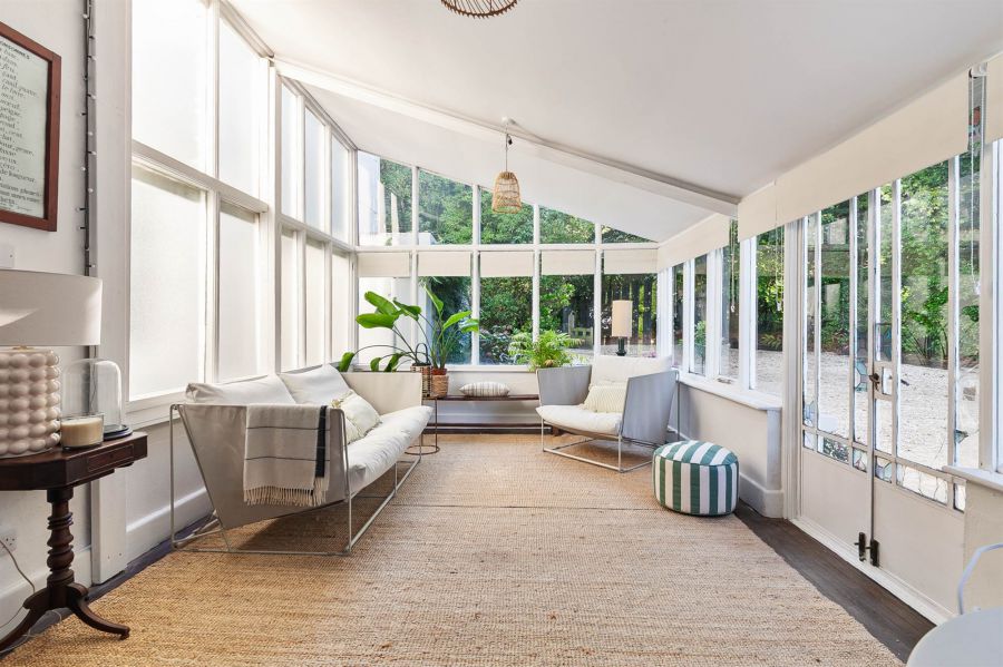 Tudor Hall, 5 Tudor Park