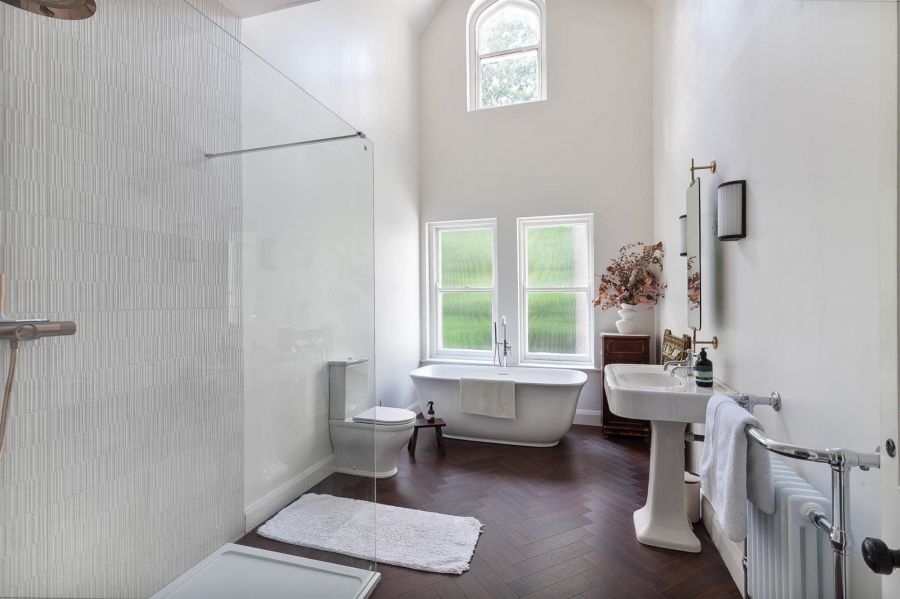 Tudor Hall, 5 Tudor Park