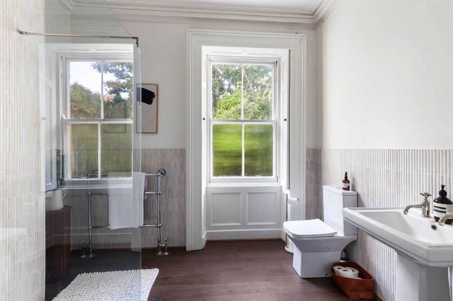 Tudor Hall, 5 Tudor Park