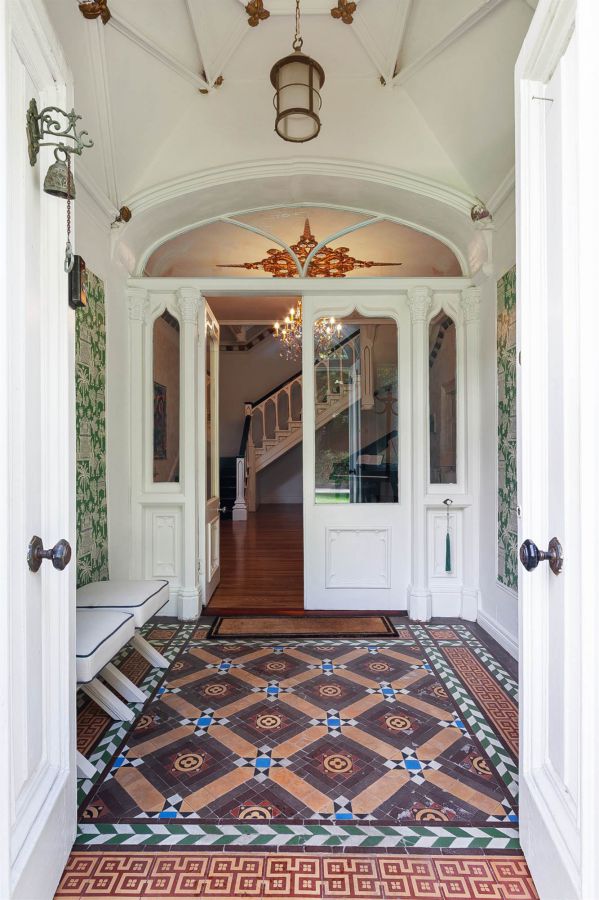 Tudor Hall, 5 Tudor Park