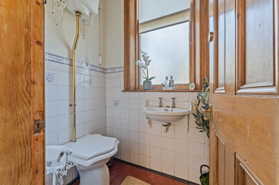 Clonard, 13 Bachelors Walk