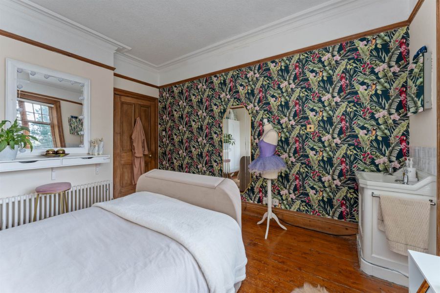Clonard, 13 Bachelors Walk