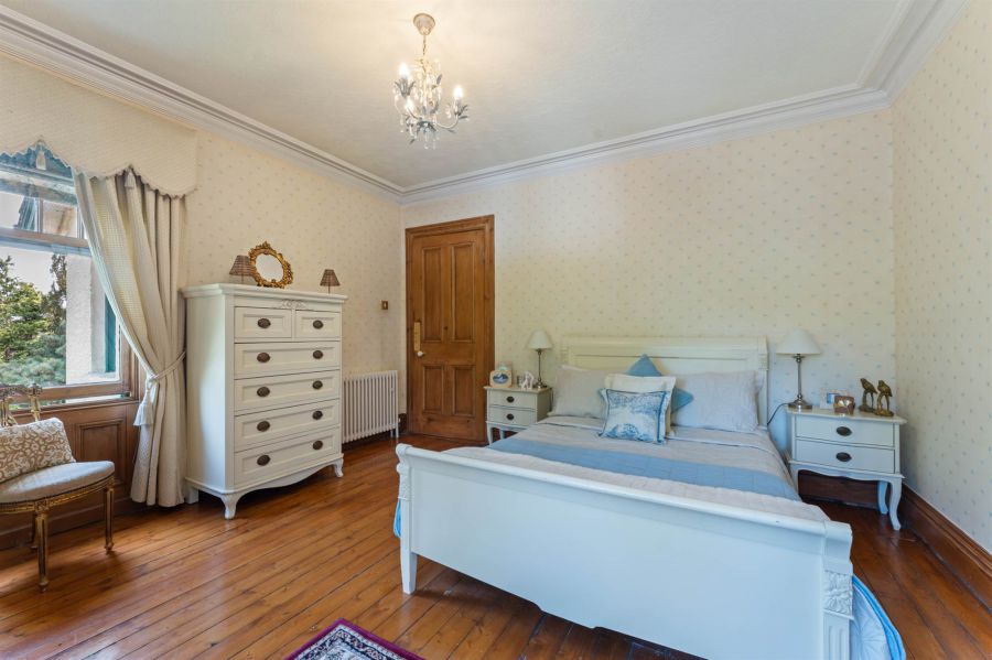 Clonard, 13 Bachelors Walk