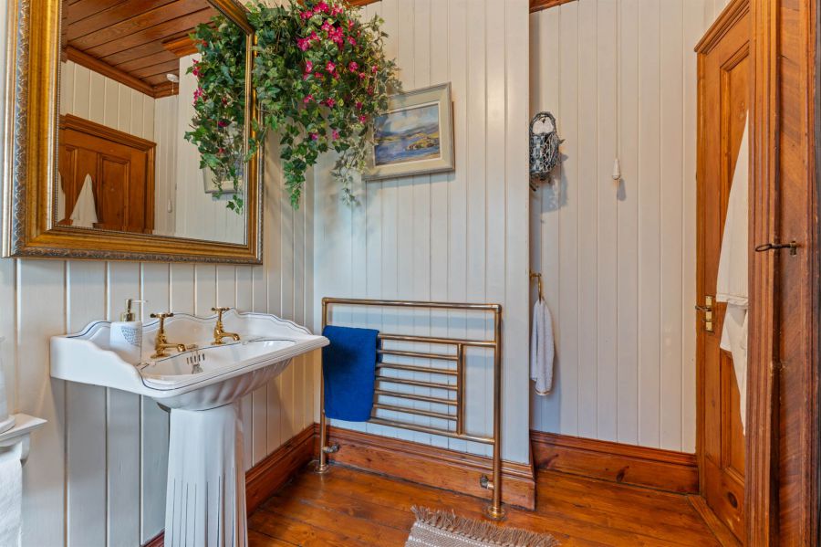 Clonard, 13 Bachelors Walk