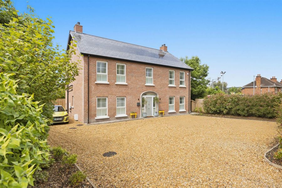 Laurel House, 121 Knock Road