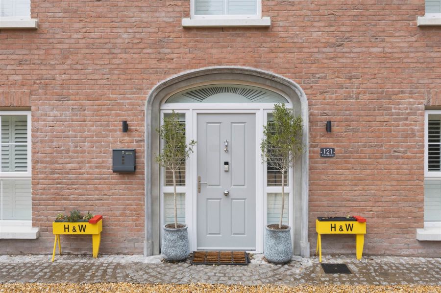Laurel House, 121 Knock Road