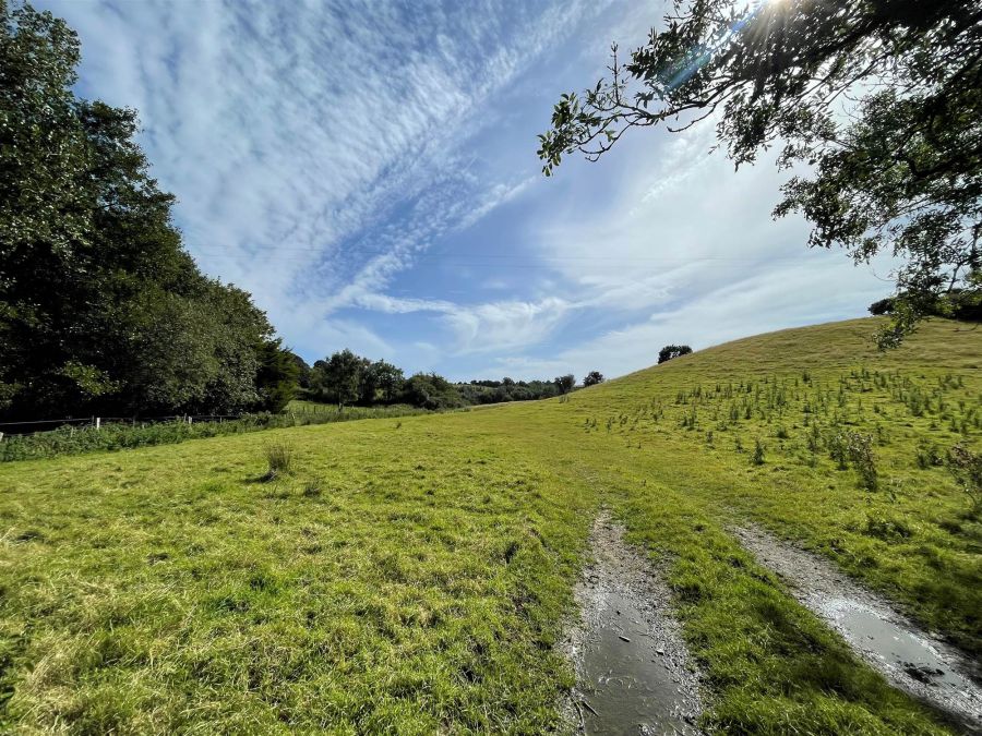 25 North East Of 25 Saul Mills Road