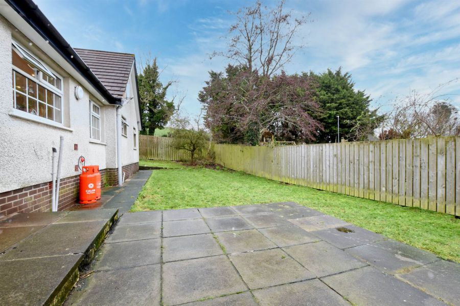 1 Lintagh Park