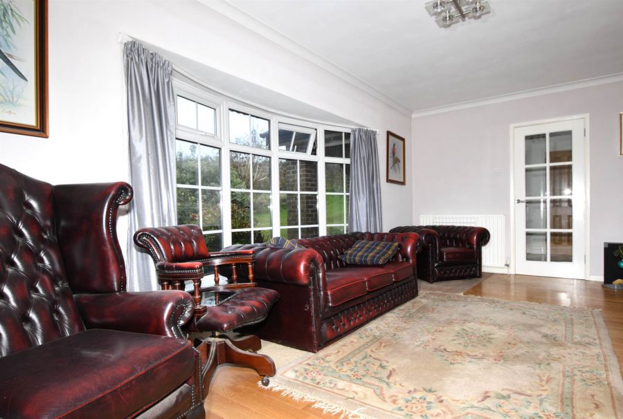 1 Lintagh Park