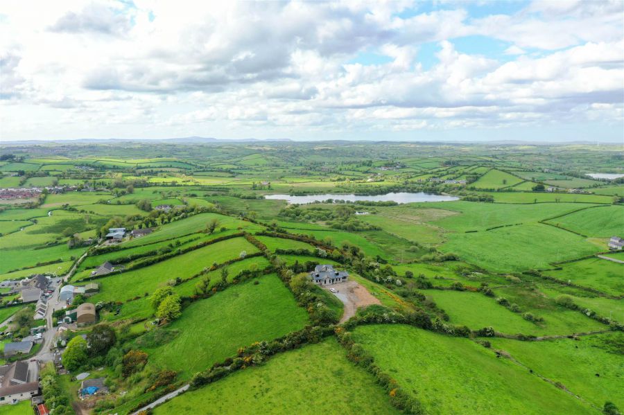 89B Crawfordstown Road