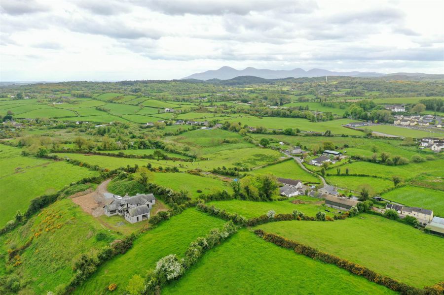 89B Crawfordstown Road