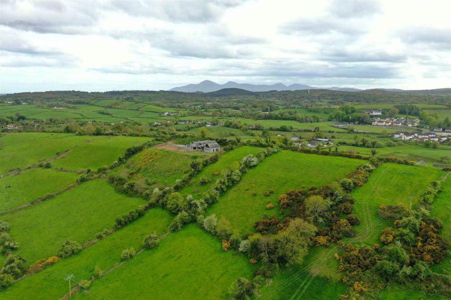 89B Crawfordstown Road