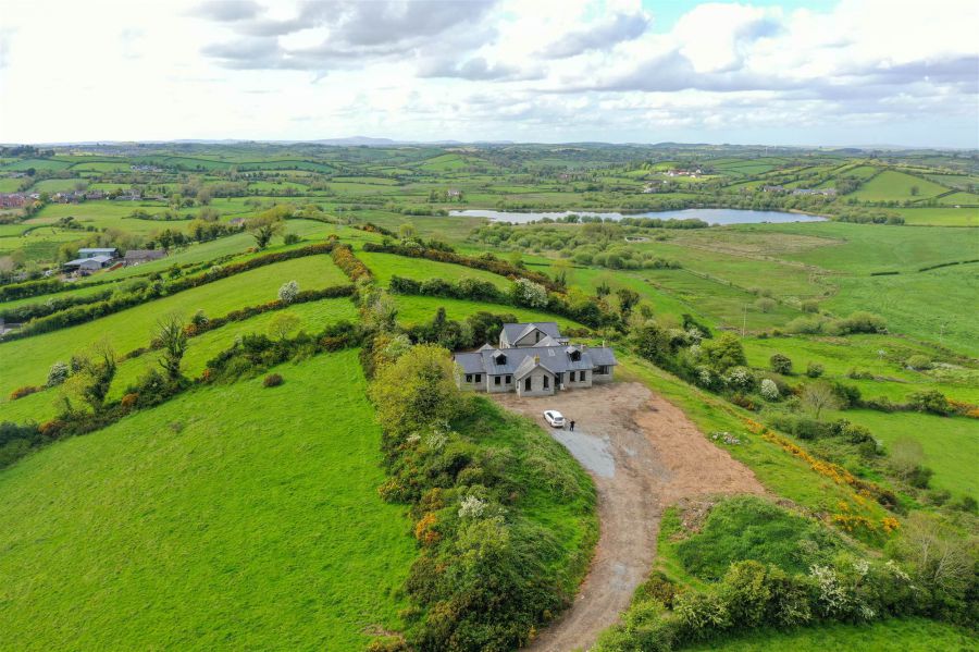 89B Crawfordstown Road