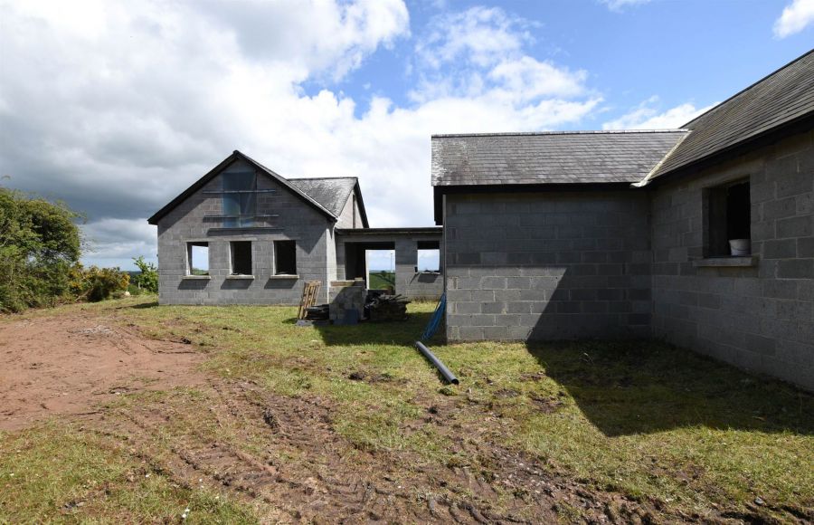 89B Crawfordstown Road