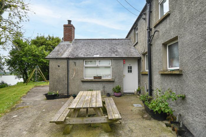 The Shore , 20 Myra Road