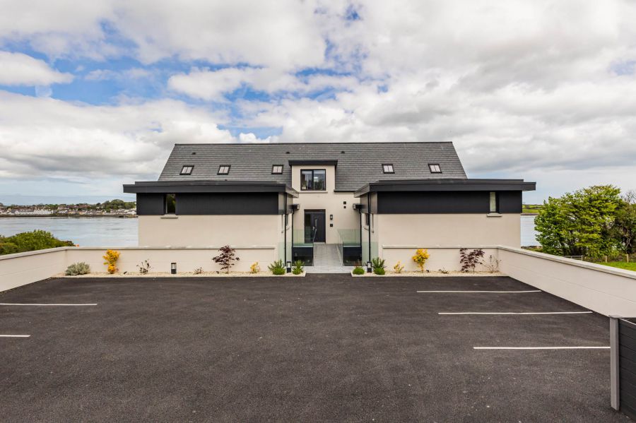 2 Coastguard Apartments