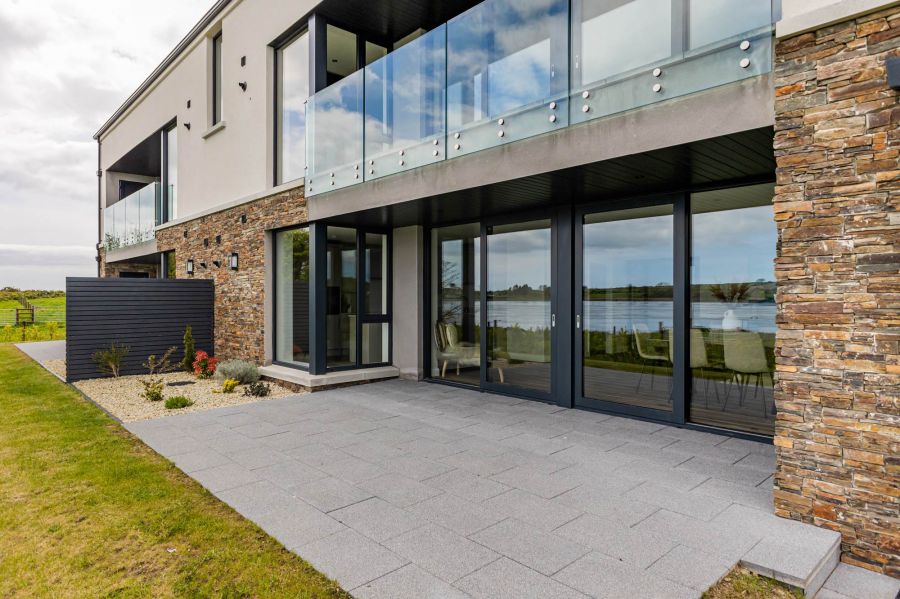 2 Coastguard Apartments