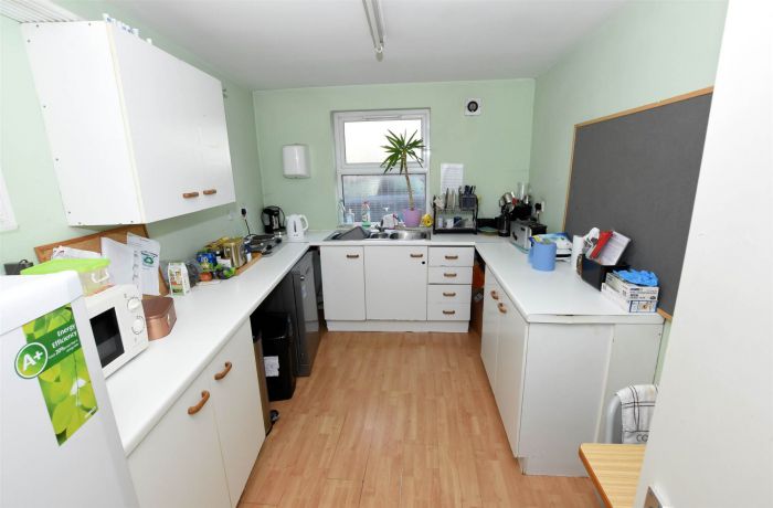 ** FOR SALE/TO LET **, 69 Church Street