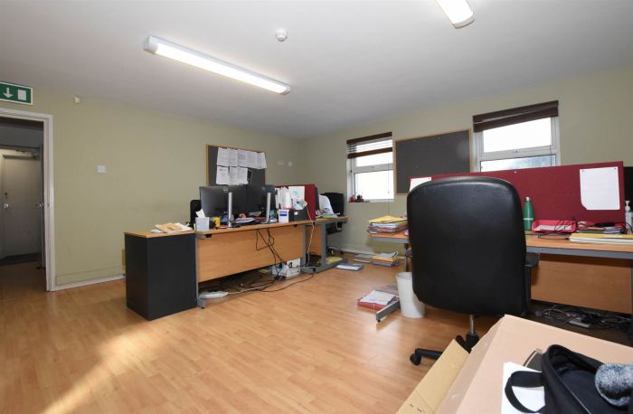 ** FOR SALE/TO LET **, 69 Church Street