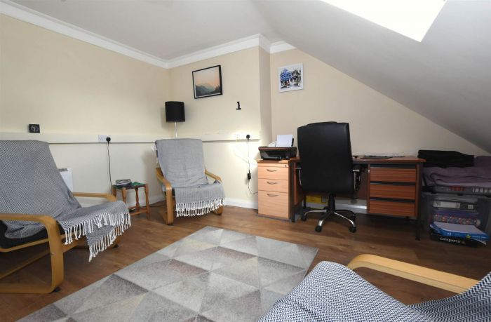 ** FOR SALE/TO LET **, 69 Church Street