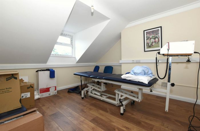 ** FOR SALE/TO LET **, 69 Church Street