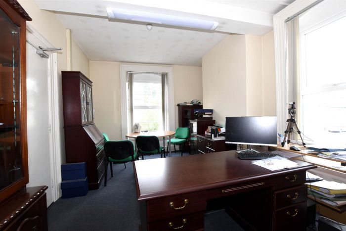 ** FOR SALE/TO LET **, 69 Church Street