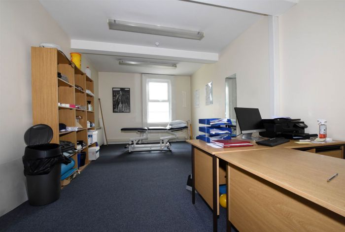 ** FOR SALE/TO LET **, 69 Church Street