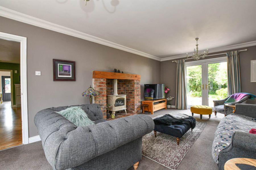83 Downpatrick Road