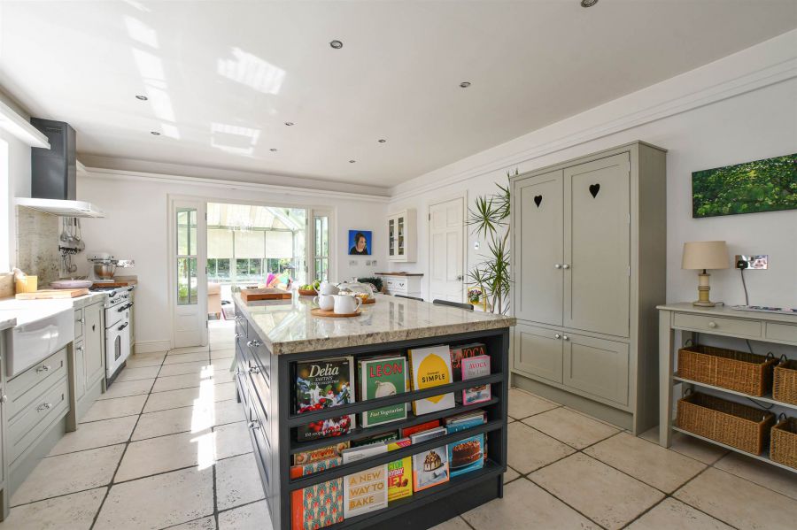 83 Downpatrick Road